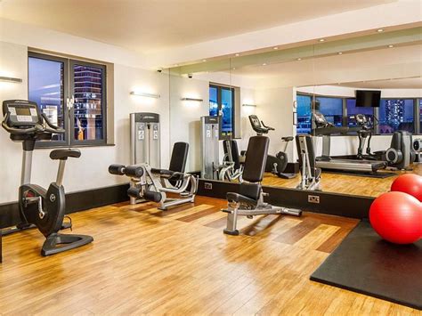 Novotel London Bridge Bar and Lounge: Pictures & Reviews - Tripadvisor