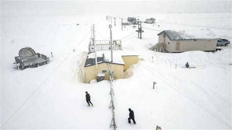 Amid 24-hour darkness, Alaskan Arctic town reaches 40 degrees, setting ...