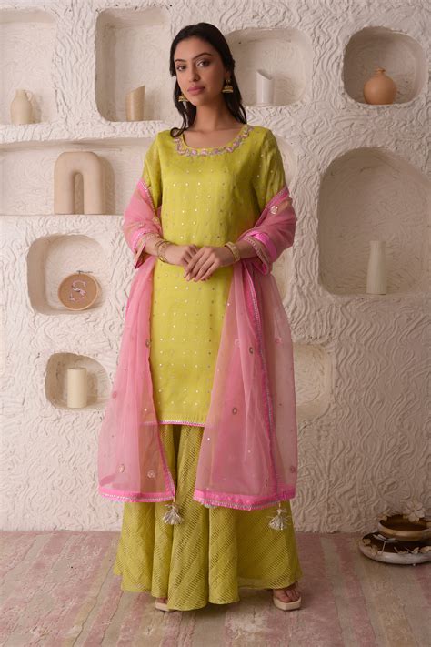 LIME GREEN ORGANZA KURTA SET – Surabhi Arya