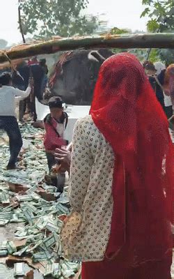 Agra Women protest liquor shop smash bottles with sticks Claim alcohol ...