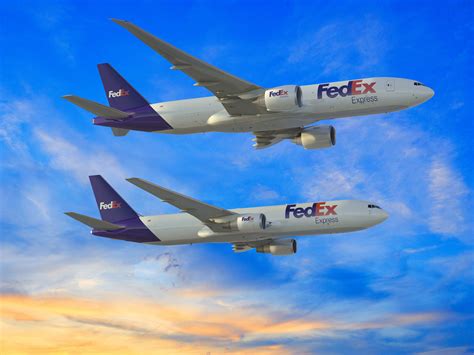 FedEx needs 1,600 more team members in Rialto as e-commerce packages ...