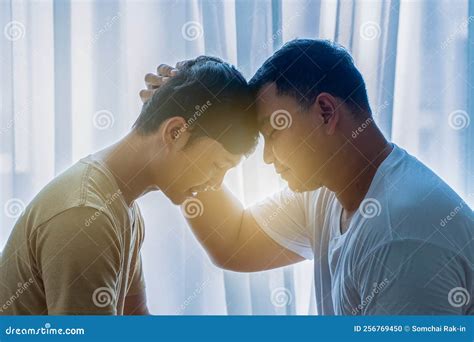 Dudes With Big Heads