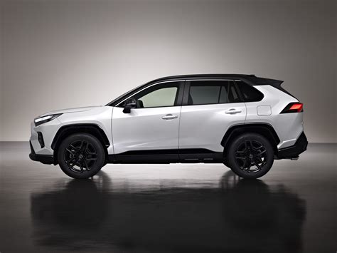 New GR SPORT Gives Toyota RAV4 The Edge