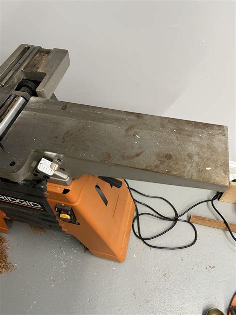 Best way to clean the rust off of this jointer I got at an estate sale ...