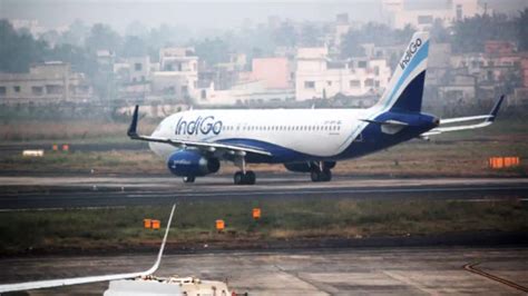 Heavy Rain in Mumbai Today: IndiGo Flight Operations Affected At CSMI ...