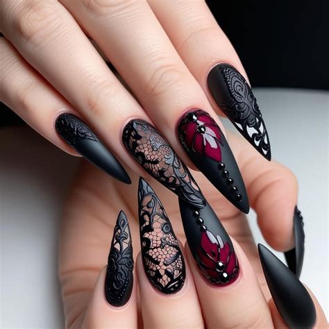 Gothic Nail Art: Perfect for a Dark and Sophisticated Style i 2025 | Negle