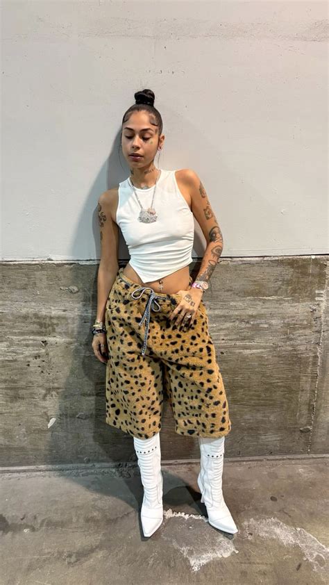 gio ramos in 2025 | Street style outfits casual, Fashion poses, Cute outfits