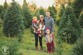 Image result for Holiday Family Portrait Ideas