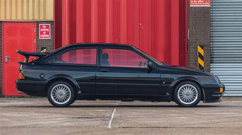 1987 Ford Sierra Cosworth sets new world record as it sells for nearly £600,000 – Car Dealer ...