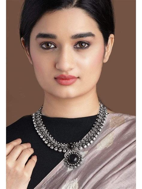 Explore Elegant Chain and Necklaces Collection at Rubans