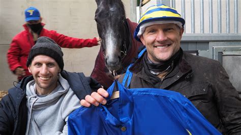 Burrow Seven saddles up for MND awareness in support of Leeds Rhinos ...