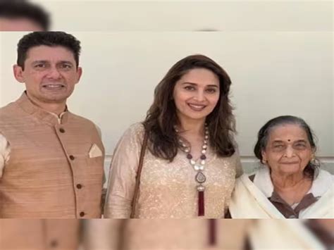 Madhuri Dixit Mother death Snehlata Deshmukh paased away at the age of ...