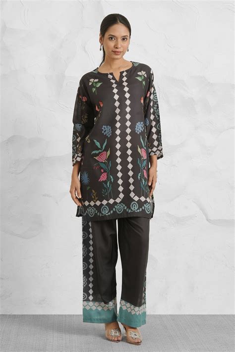 House Of Kari(Chikankari Clothing) - Lawn Cotton Printkari Co-ord Set ...