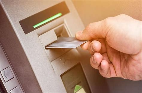 शातिर ने एटीएम कार्ड बदलकर खाते से निकाले हजारों रुपए, ऐसे दिया वारदात ...