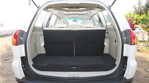Mitsubishi-Pajero-SFX-2013-STD Compare Car Photos - Overdrive