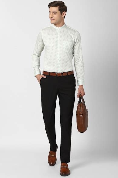 Buy Men Black Solid Formal Trousers Online - 696117 | Peter England