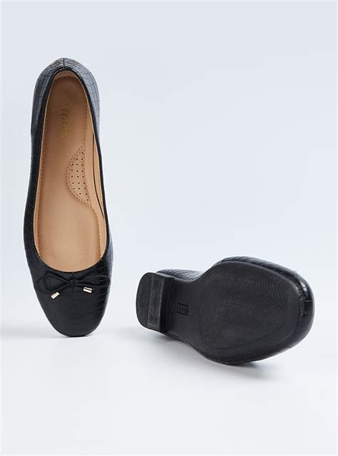 Buy Women Textured Bow-Detailed Ballerinas Online at just Rs. 699.0 ...