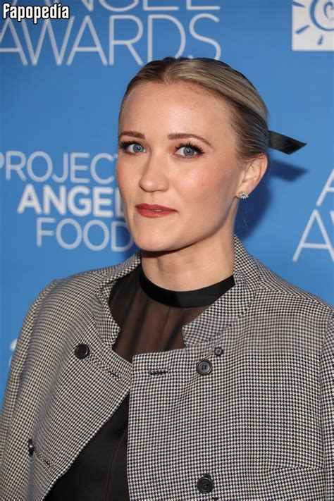 Emily Osment Nude Leaks - Photo #9815312 - Fapopedia