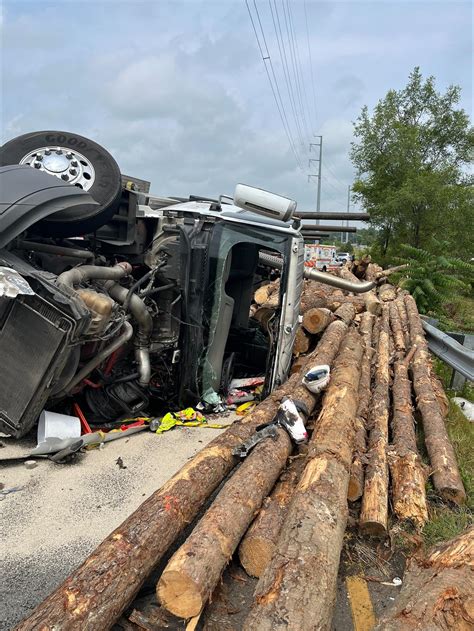 Logging Tractor Mishaps 的图像结果