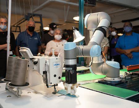 Robot Sewing Machine 的图像结果