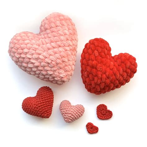 Free heart crochet patterns - DIY Fluffies Amigurumi