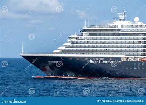 MS WESTERDAM, The Vista Class Cruise Ship Owned By Holland America Line ...
