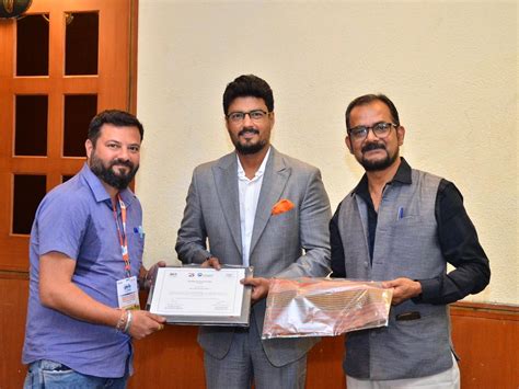 Quality Council of India Delhi honored Pavi Jetpur Deputy Sarpanch ...