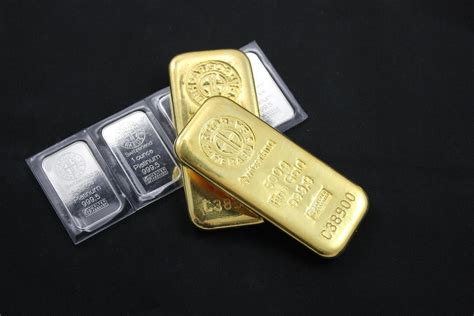 Is platinum more expensive than gold? | American Bullion