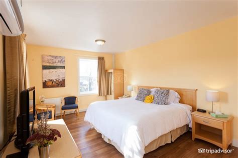 SMUGGLERS COVE INN (Lunenburg, Nova Scotia) - Hotel Reviews, Photos ...