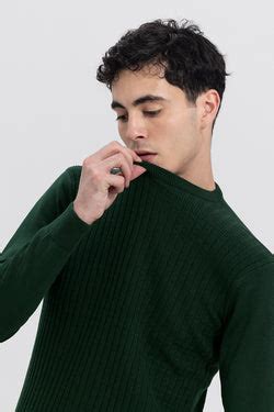 Maroon Solid Rib-Knit Turtle Neck Sweater - SNITCH