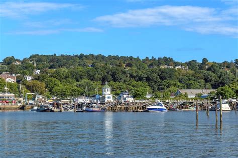 Sleepy Hollow Is a Fall Escape Just 45 Minutes From NYC, With Glowing ...