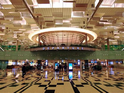 10 Cool Things You Can Do at Singapore’s Changi Airport