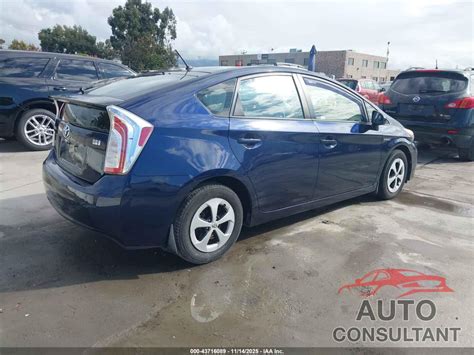 2015 TOYOTA PRIUS TWO Hybrid - JTDKN3DU1F0484701