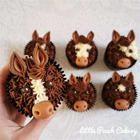 Horse Cupcake Cake at Eric Main blog