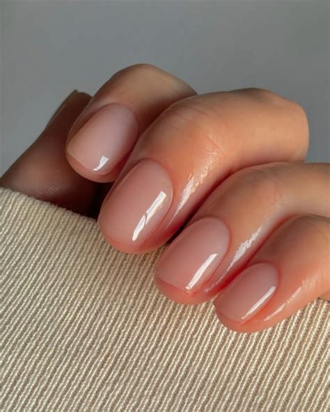 https://harpersbazaar.com.au/wp-content/uploads/2025/01/Neutral-pink-nail-inspiration.png