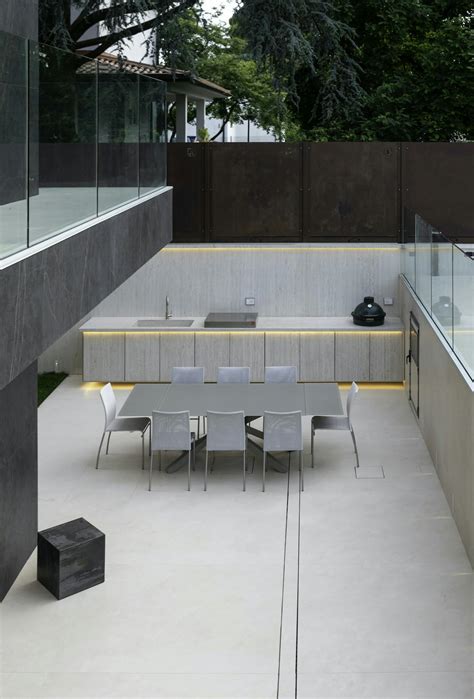 From the swimming pool and façade to the kitchen, every element of this ...