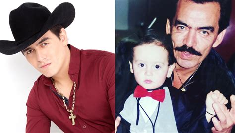 La última foto de Julián Figueroa fue con su papá Joan Sebastian