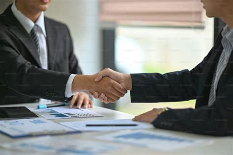 Business Scene Handshake 的图像结果