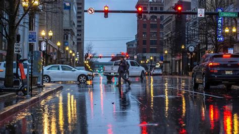See latest storm-related power outage maps for Lexington, KY ...