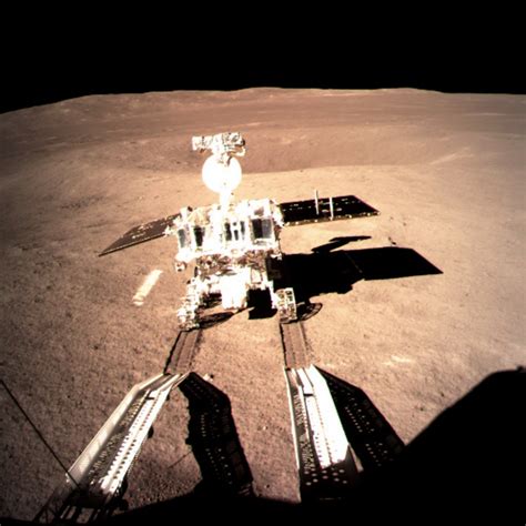 嫦娥四号实现世界首次月球背面软着陆和巡视勘察