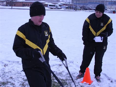 Getting Soldiers ready to grade the new Army Combat Fitness Test ...