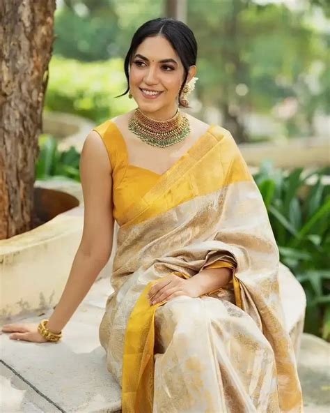 Silk Saree Blouse Designs That Spell Timeless Elegance & Regal