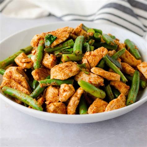 Pad Prik Khing Recipe - Banana-breads.com