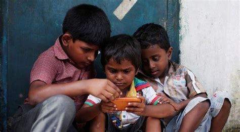 8-Year-Old Girl Fools iPhone 'Screen Time' Lock To Watch YouTube Like A ...