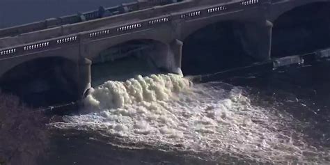 Whitmer: $600M Flint water deal a step toward making amends