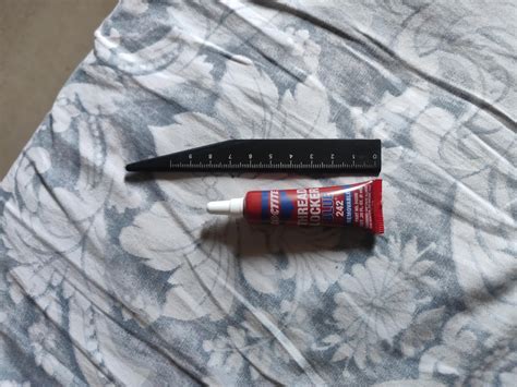 Loctite Threadlocker Red 271 locks, seals threaded fasteners ...