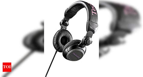 Panasonic: Panasonic launches DJ 1200 headphones, priced at Rs 12,999 ...