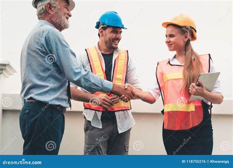 Team Building Engineer 的图像结果