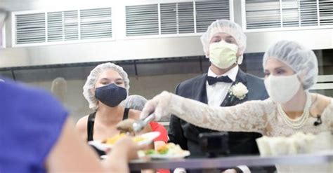 Ohio couple shelter home| Ohio couple host their wedding dinner ...