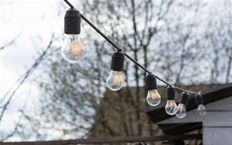 String Light Installation 的图像结果